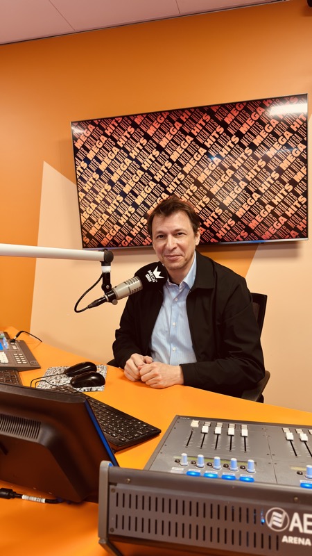 Samuel Zniber in studio